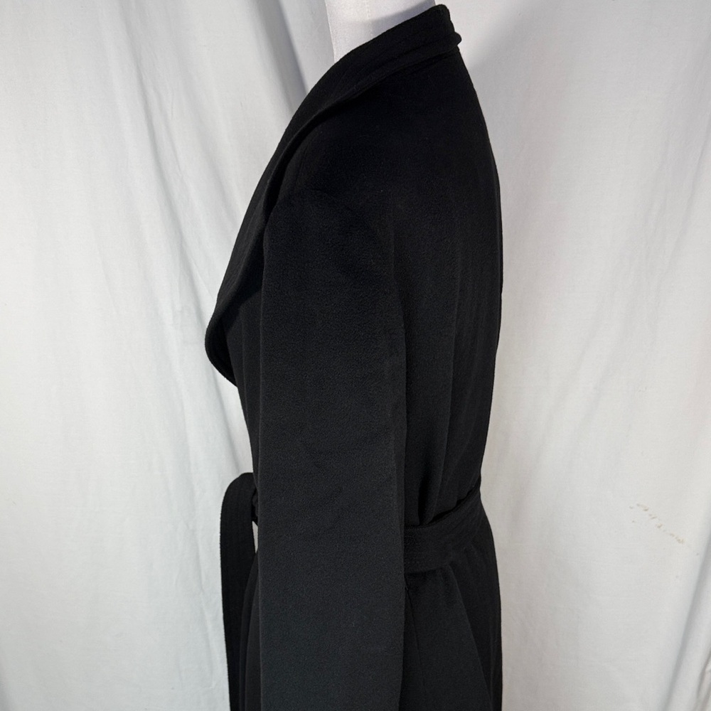 Elegant Women’s Cashmere Wrap Coat - Picture 3 of 11